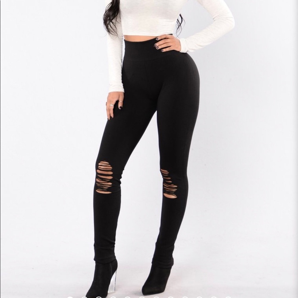 Fashion Nova ‘Take your Mind off’ Leggings